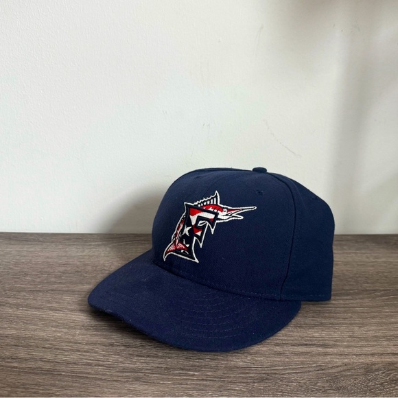 New Era 59FIFTY Florida Marlins Navy Fitted MLB Cap 7 1/2 7.5 - Picture 1 of 7